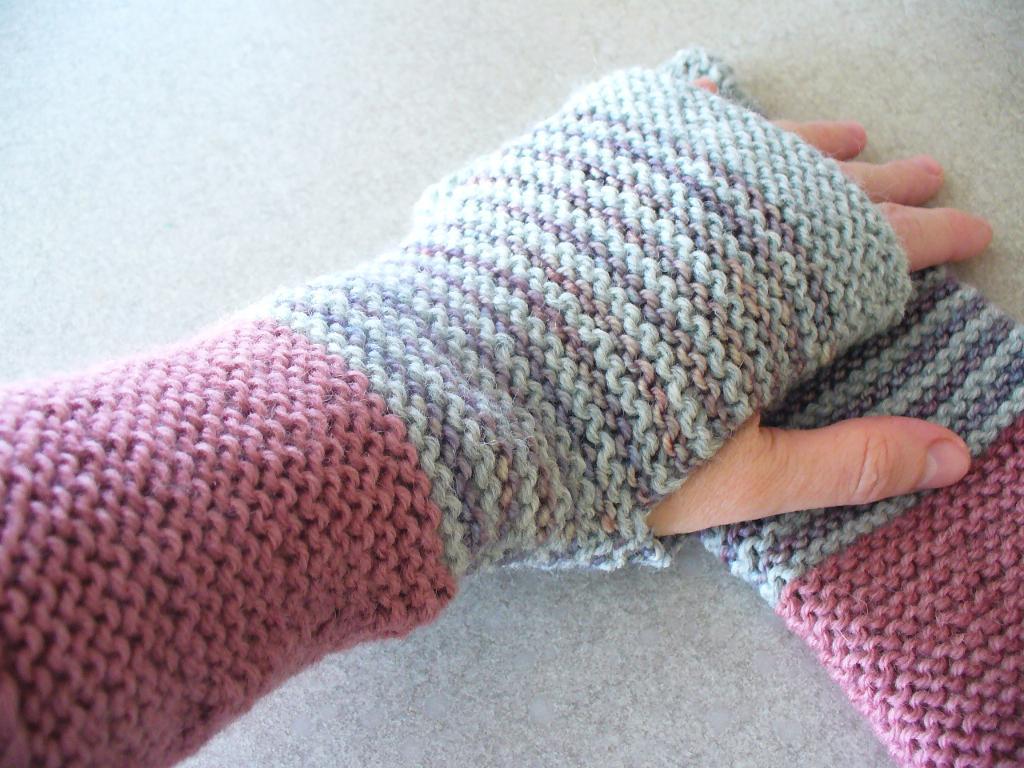 Day Mitts knitting pattern