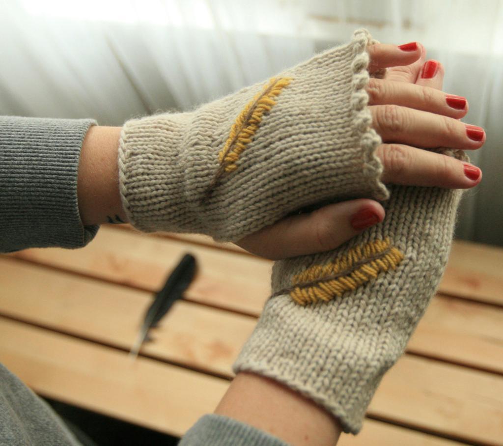 Flock Together Mitts knitting pattern