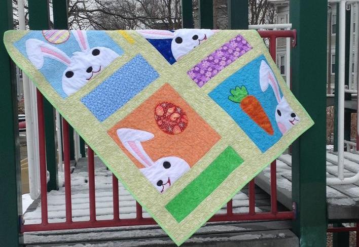 full_6482_83196_RetroEasterBunnyBabyQuilt40X50_1