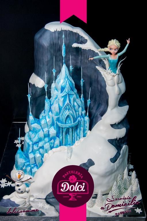 Frozen cake by Bluprint member Dolci Pasteleria
