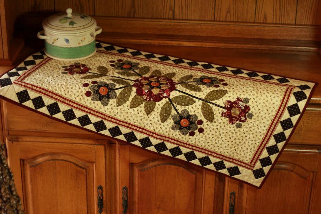 Star Flower Table Runner