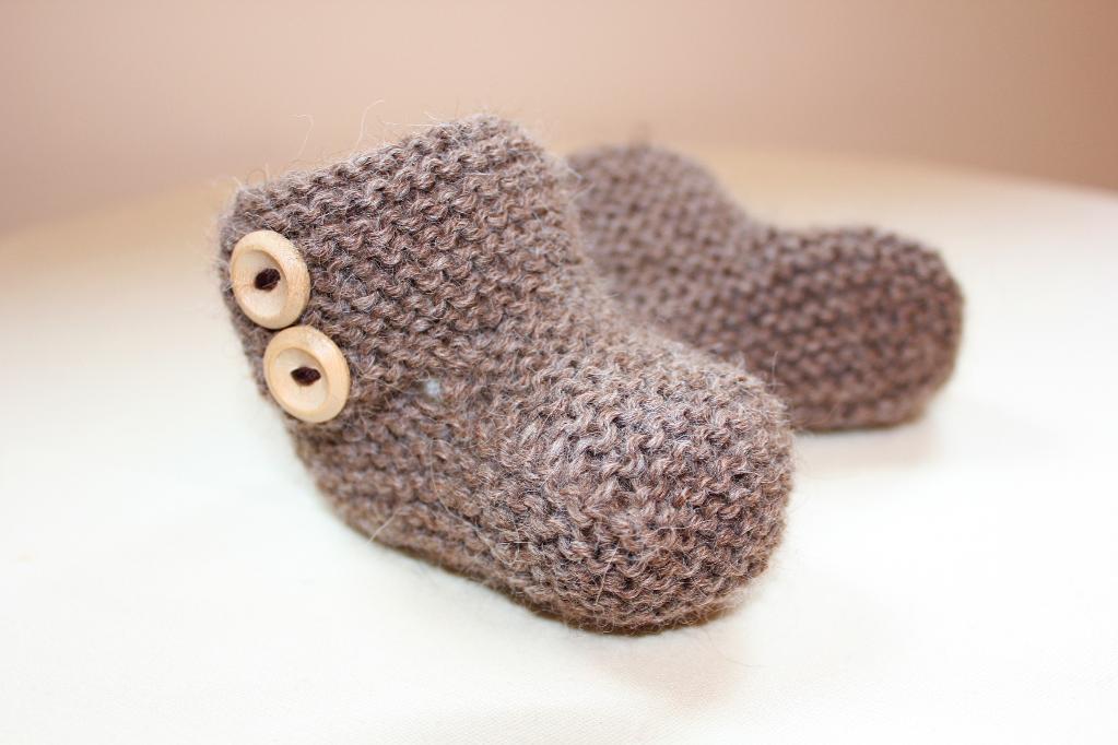 Snuggies Buttoned Boots knitting pattern