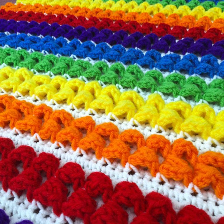 rainbow crochet baby blanket