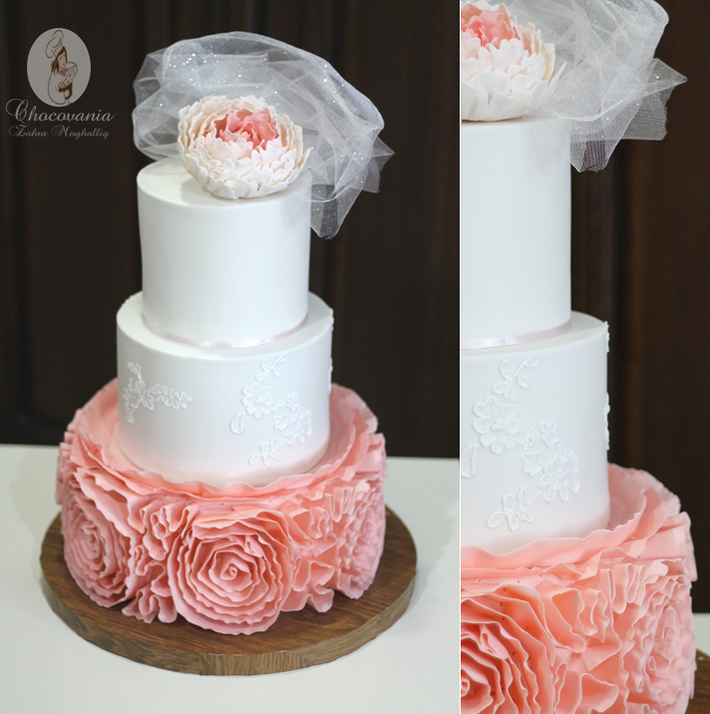 Elegant peony cake by Craftsy member Zahra Ali