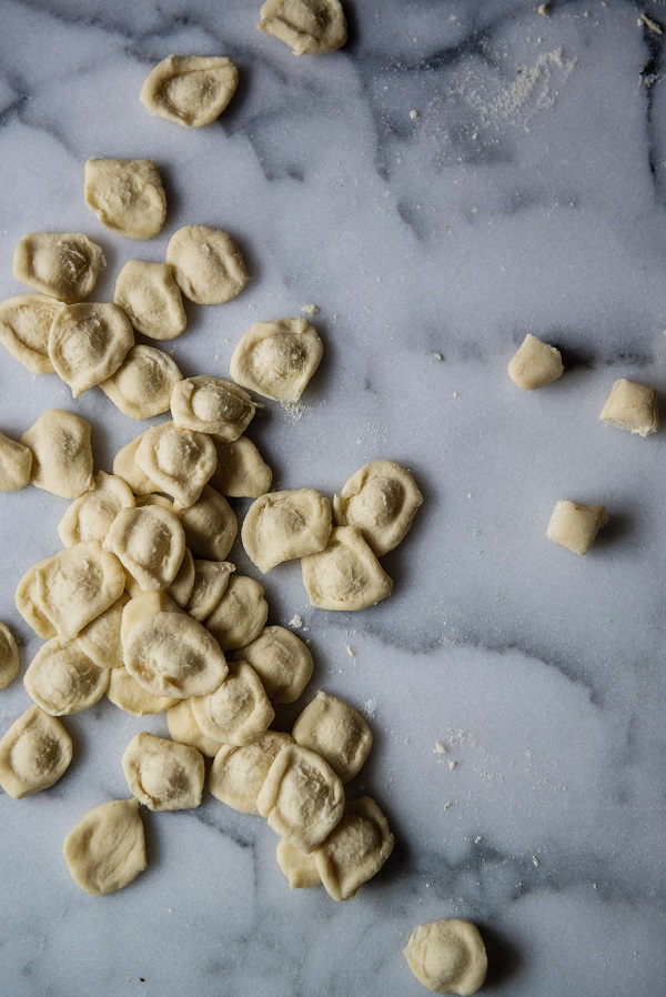 shaping homemade pasta