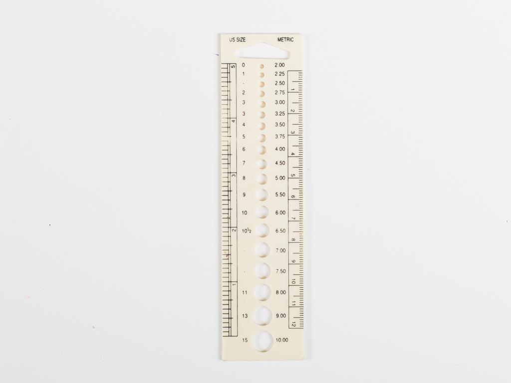 Lion Brand Knitting Needle Gauge