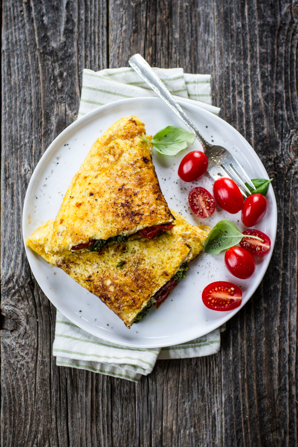 Tomato Pesto Omelet