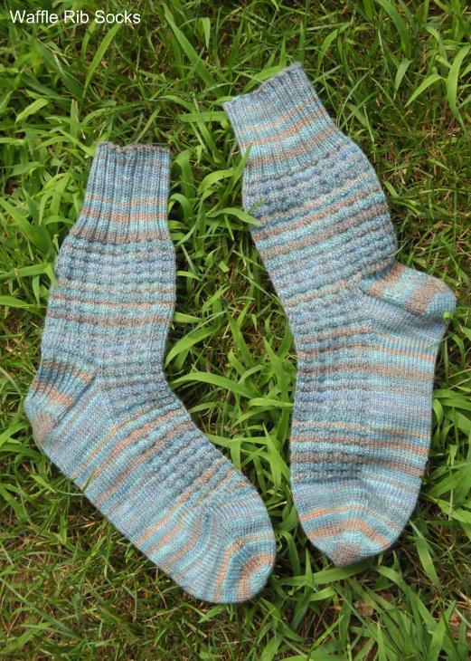 Waffle Rib Socks free knitting pattern