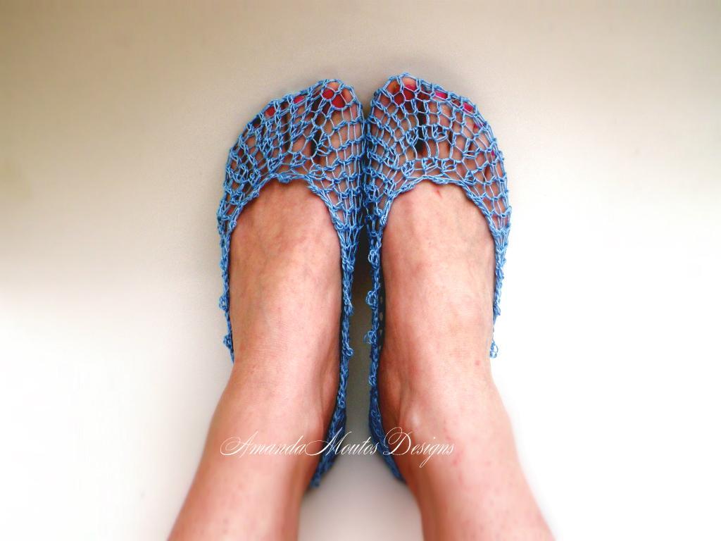 Peek-a-boo Lace Socks crochet pattern