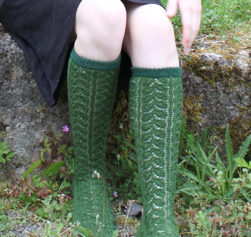 Zitronenmelisse lace socks free knitting pattern