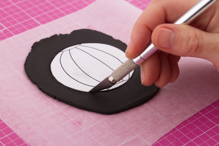 Cut out ball