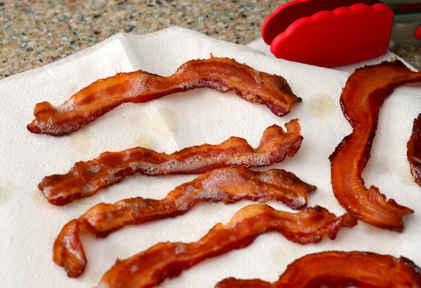 How to Make Bacon in the Oven