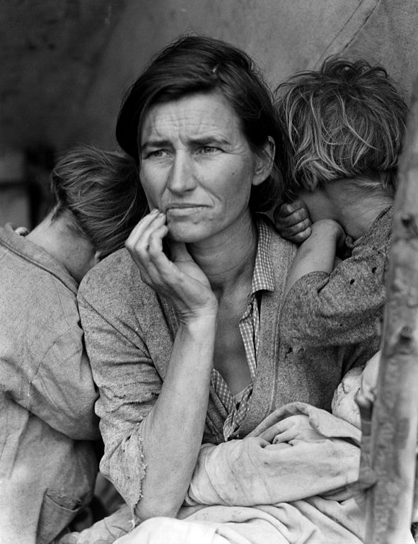 Migrant mother photo with a migrant worker and her children