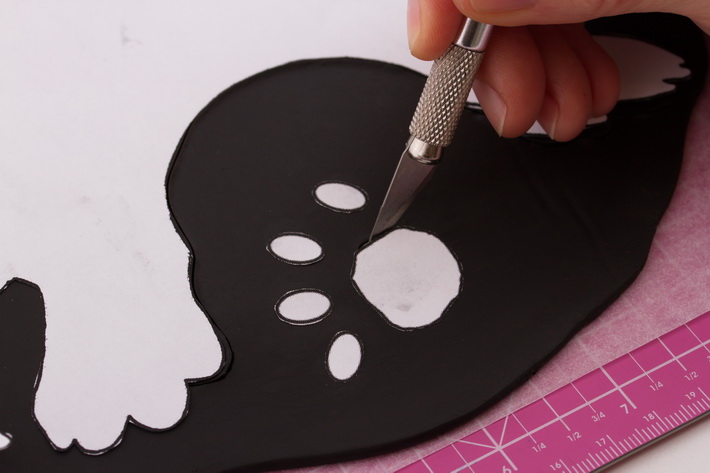 Cut out paw prints