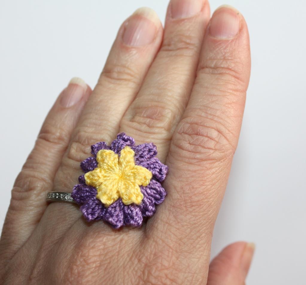 Lucy Ring free crochet pattern