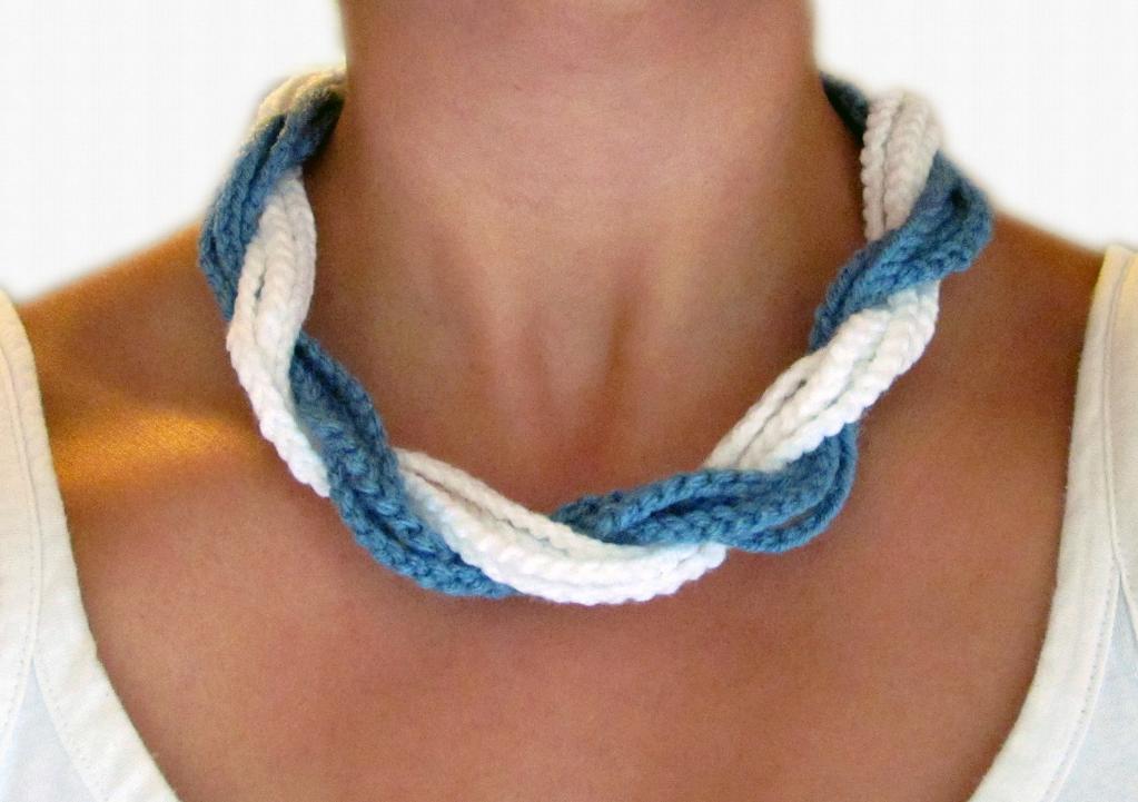 Chunky Twist Necklace free crochet pattern