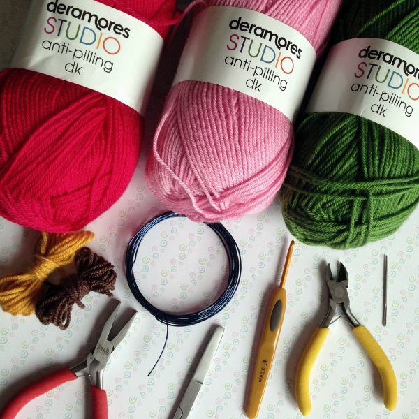 Materials for crochet tulips
