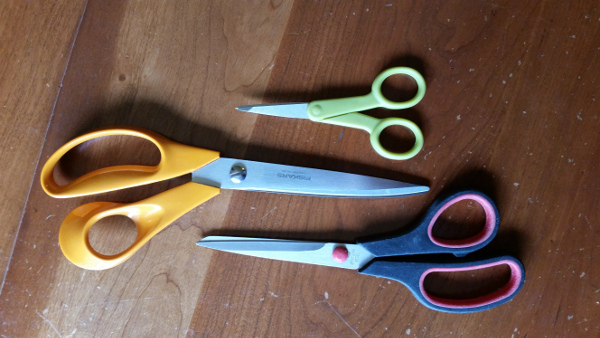 3 pair of scissors