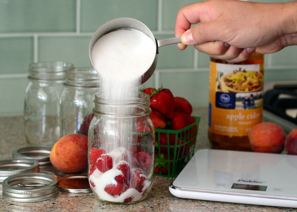 Adding Sugar to a Drinking Shrubs