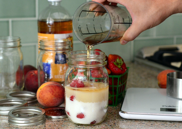 Adding Vinegar to a Drinking Shrubs