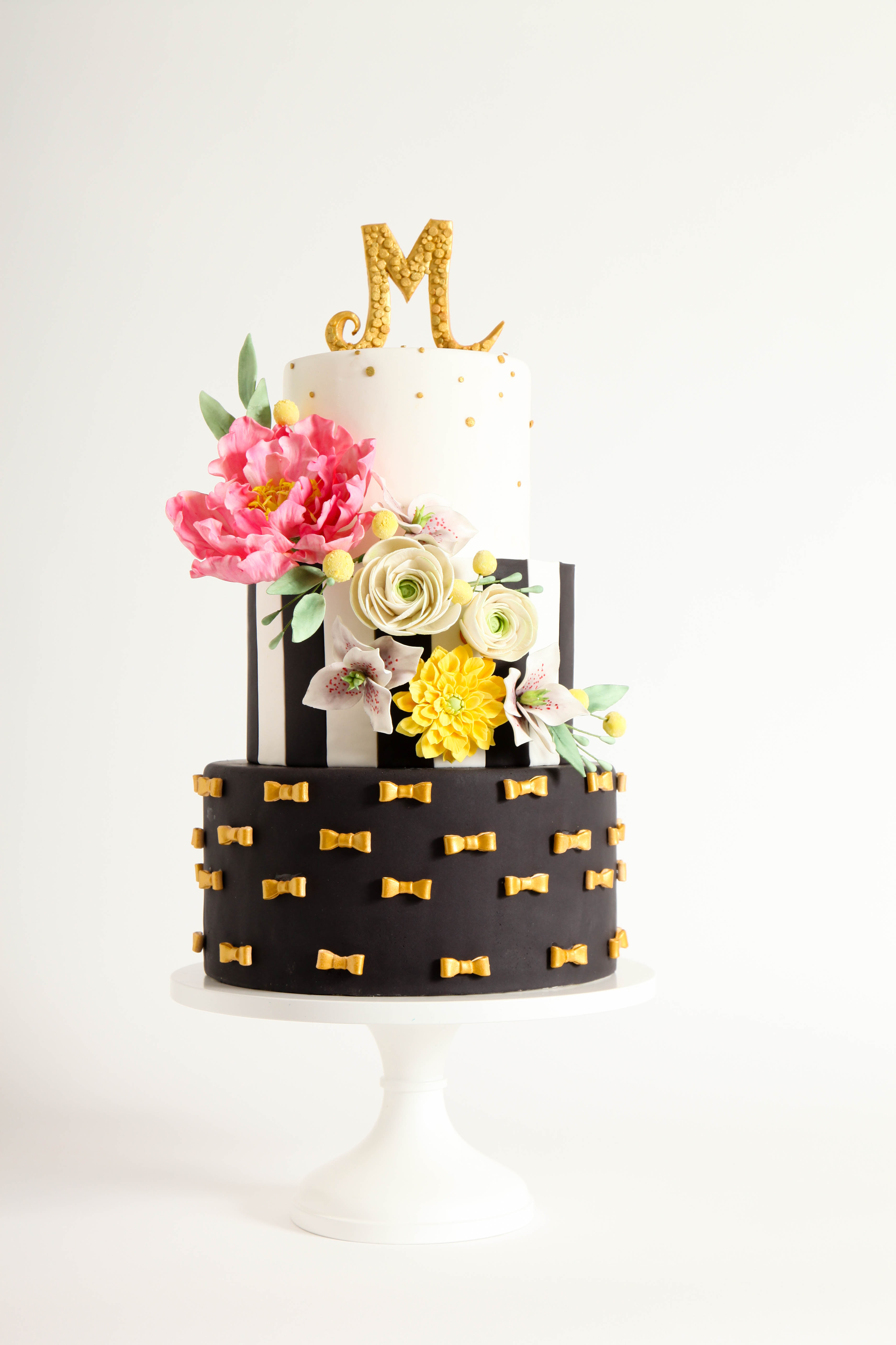 Cake by Bluprint Instructor Erin Gardner | Filler Flowers