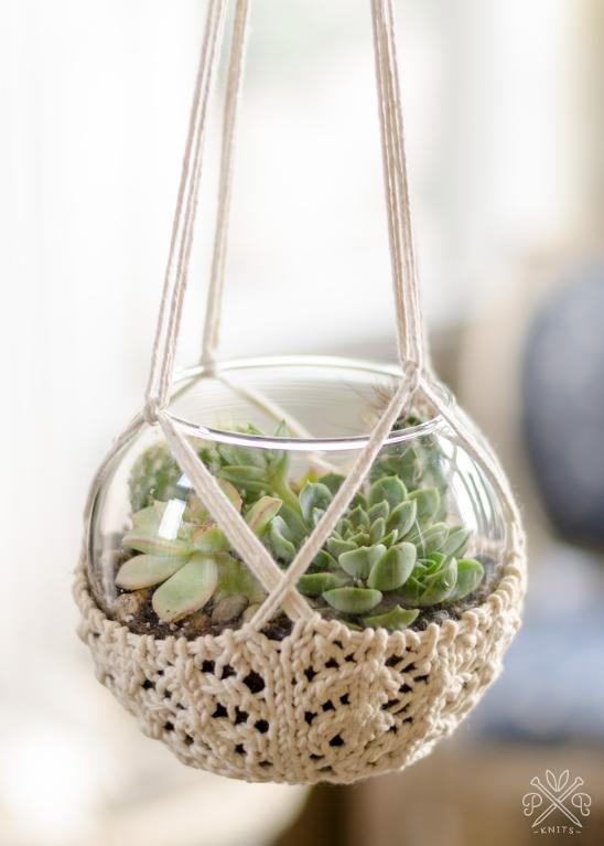 Knitted Terrarium Hanger