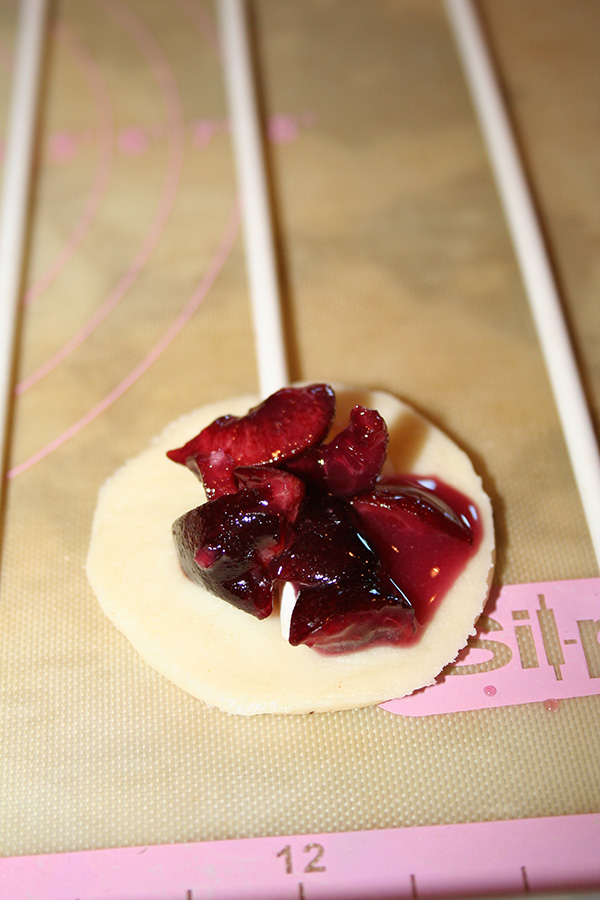 Cherry pie filling for pie pops