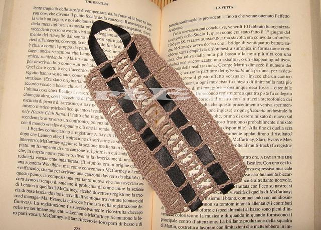 Elegant Bookmark FREE Crochet Pattern