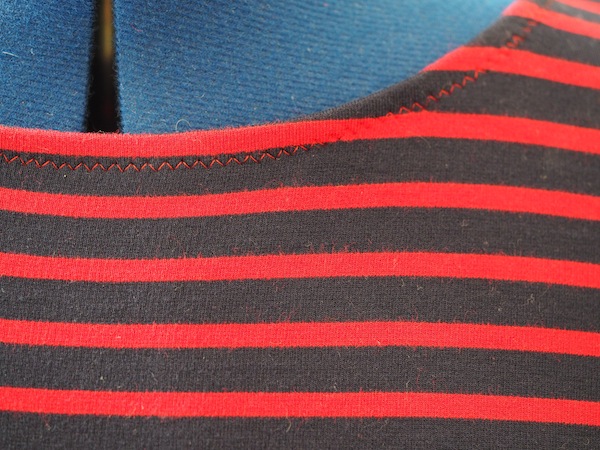 knits zig zag top stitch