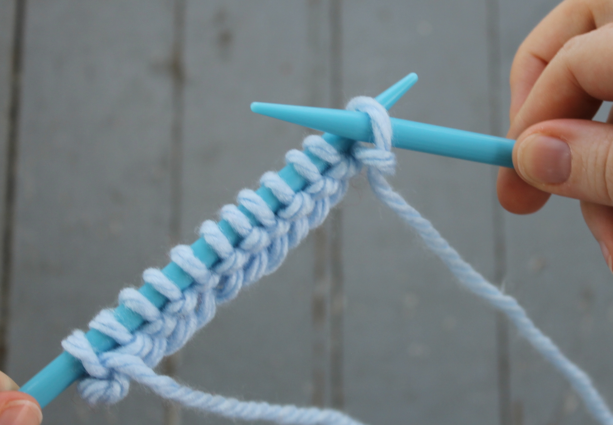Starting a purl stitch