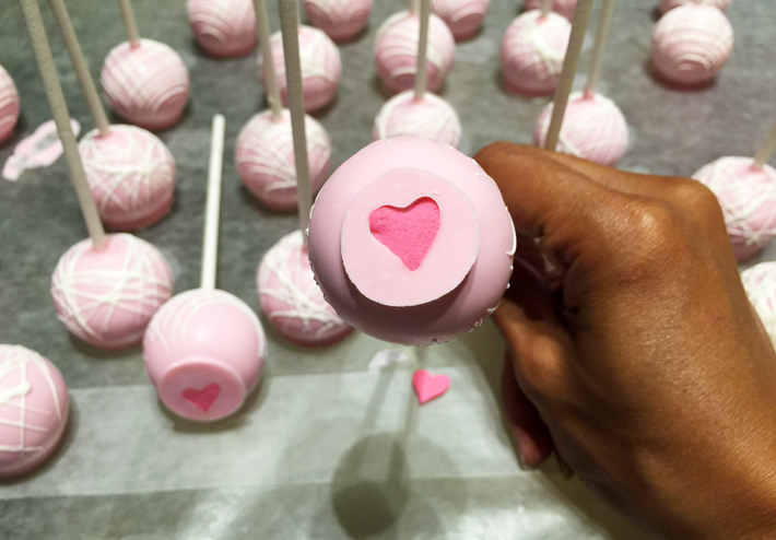 Peek a Boo Cake Pops