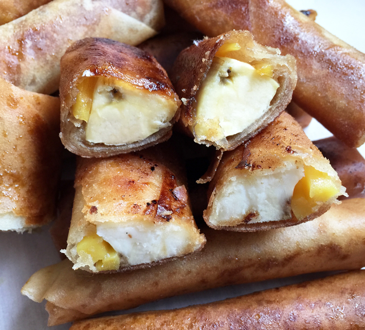 Turon Recipe (Banana Lumpia) cut