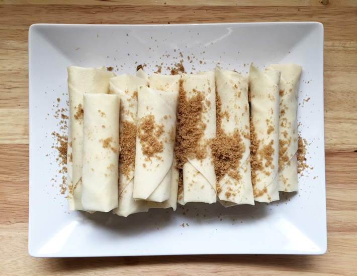 Dust the turon rolls with brown sugar