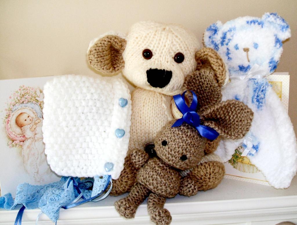 Baby Shower Gift Set Knitting Pattern