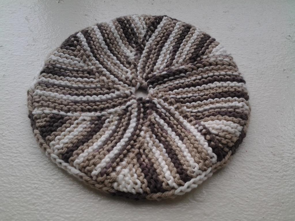 Indoor Flyer Toy Knitting Pattern
