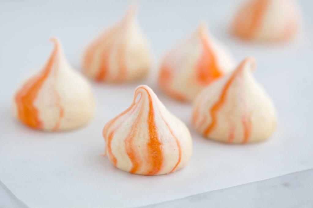 Meringue Kisses