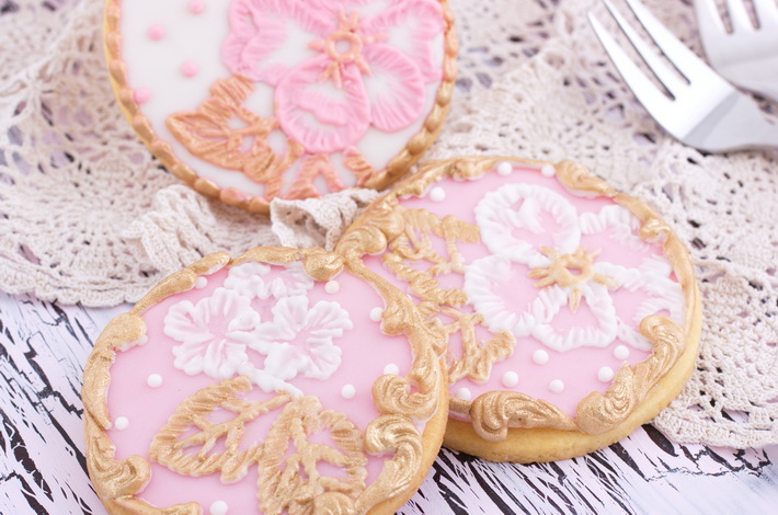 Detail on brush embroidery cookies