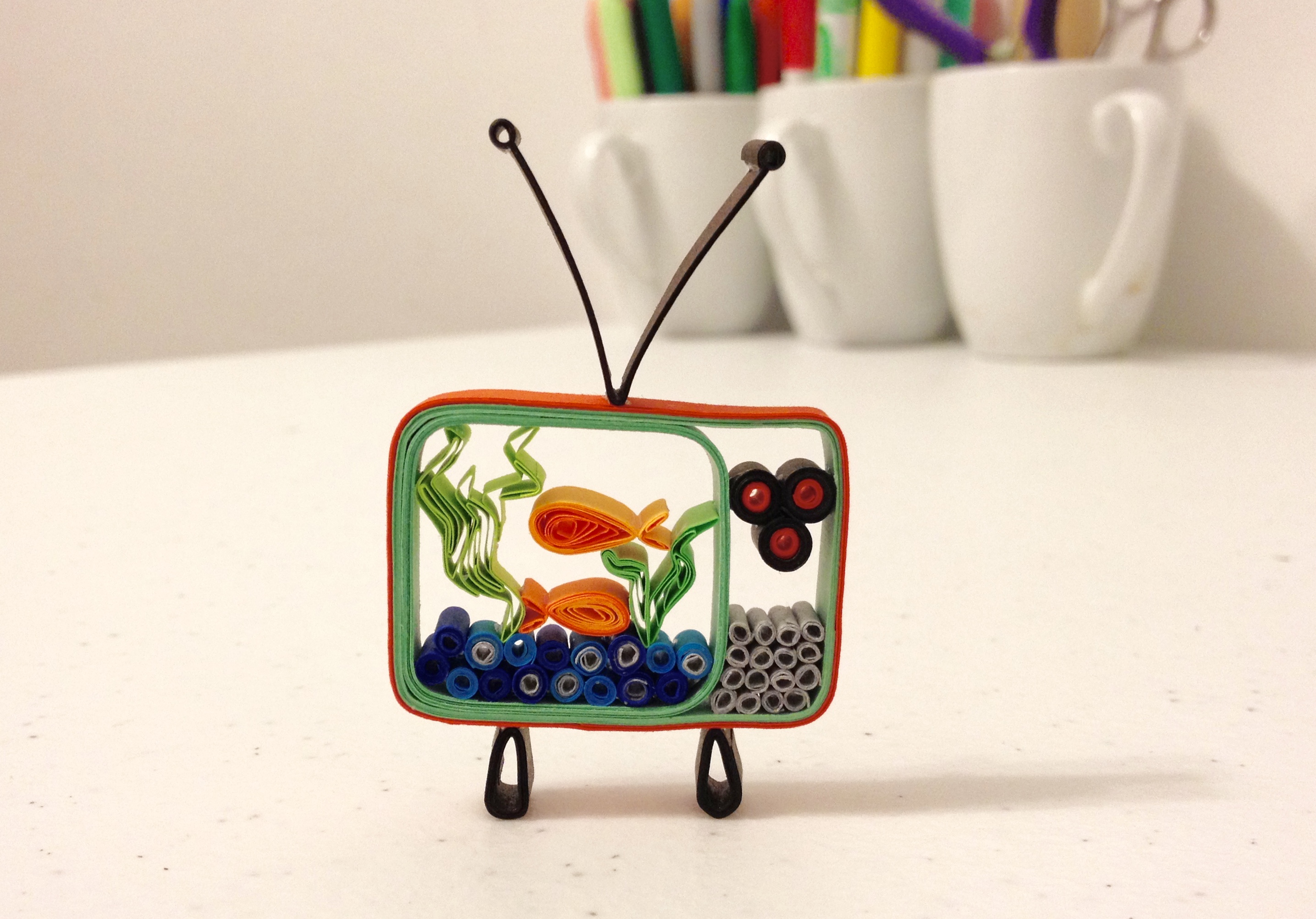 3d quilled television fish tank ornament