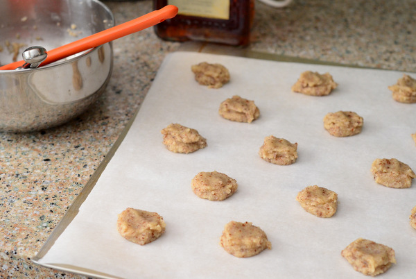 Almond Macaroons, ready to bake