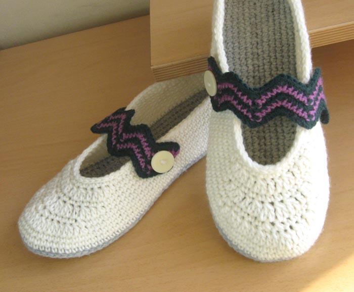 chevron crochet slippers