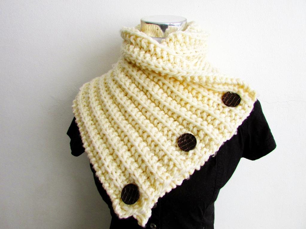 Buttercup Chunky Neckwarmer Knitting Pattern