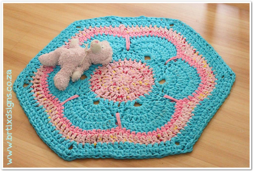 African Flower T-Rug Crochet Pattern