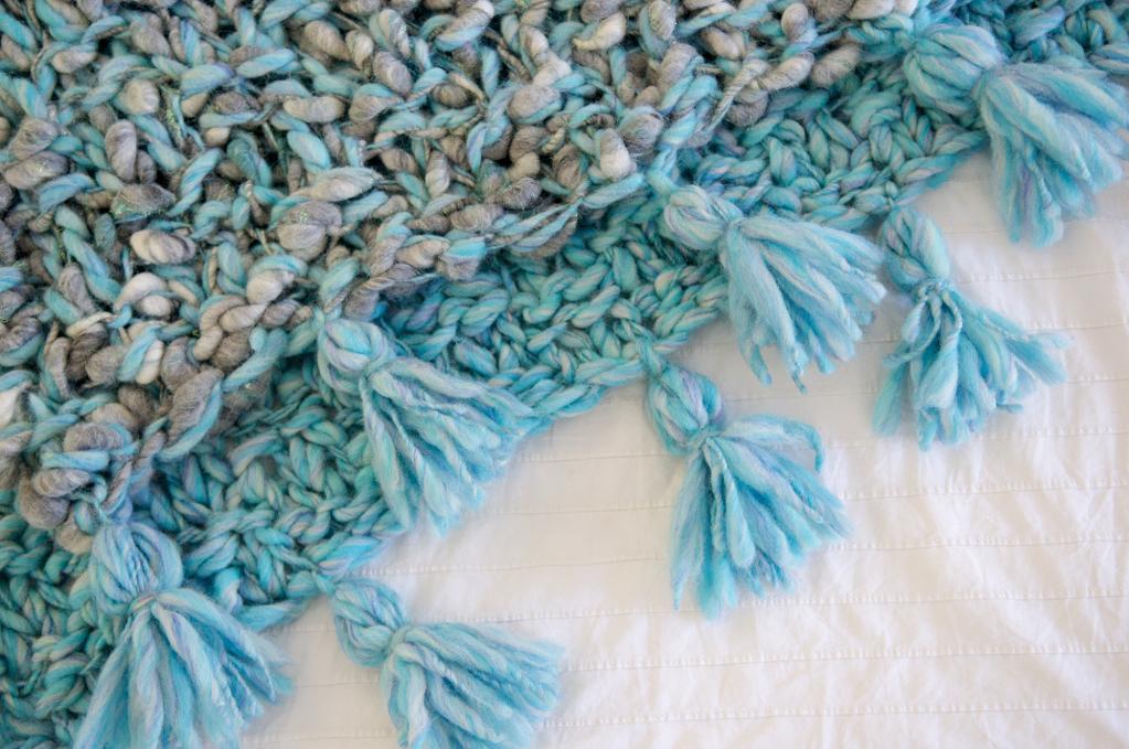 Snuggle Up Tassel Blanket Knitting Pattern