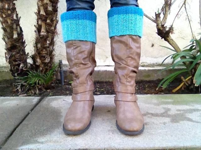 Color Block Boot Cuffs FREE Knitting Pattern for Beginners