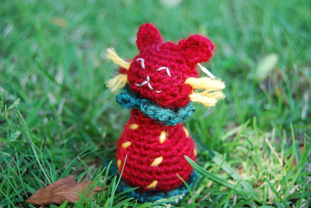 Strawberry Cat FREE Crochet Pattern