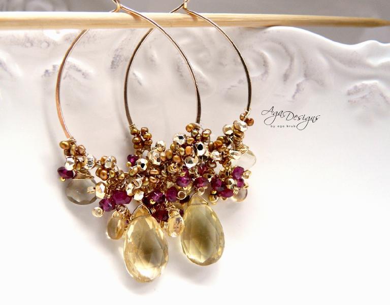 Hoop Earrings in Gold