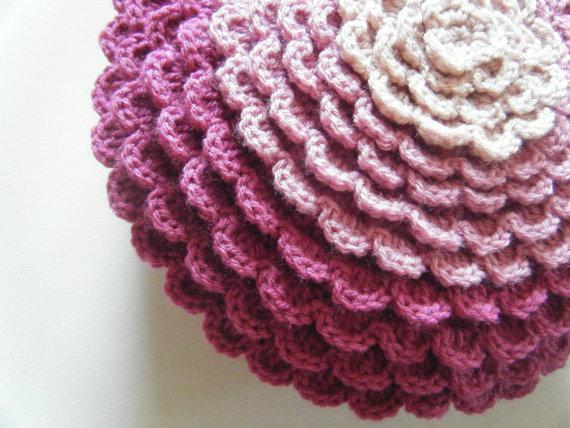 Zinnia Pillow Crochet Pattern