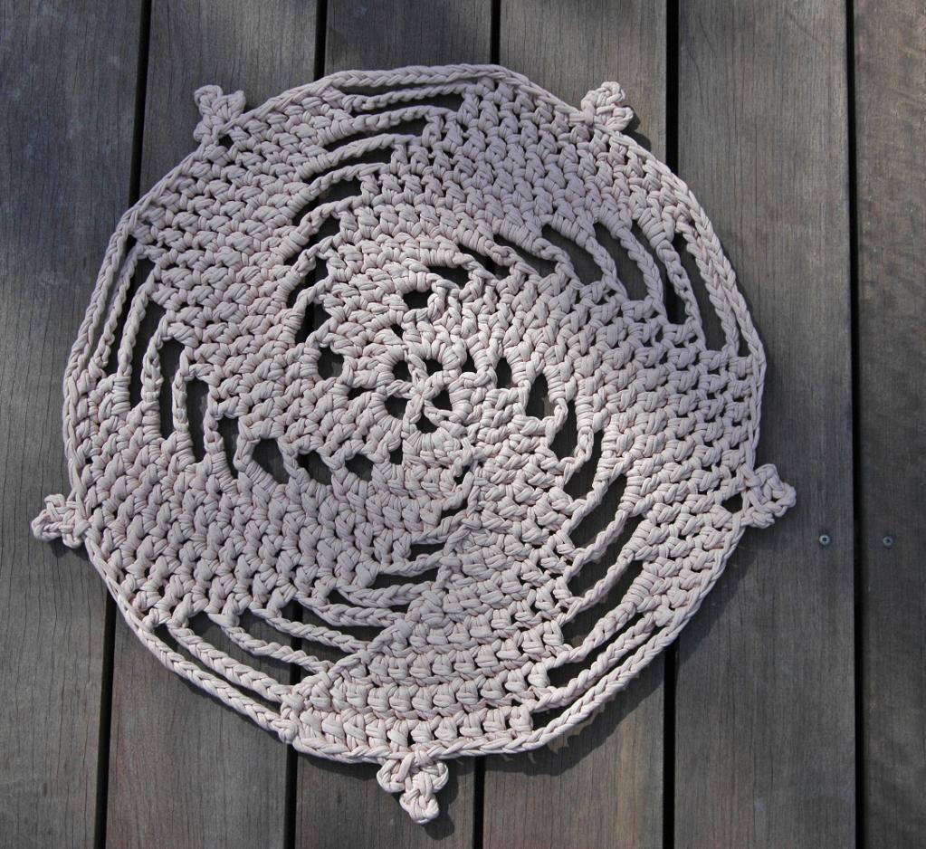 5 Spirals FREE Rug Crochet Pattern