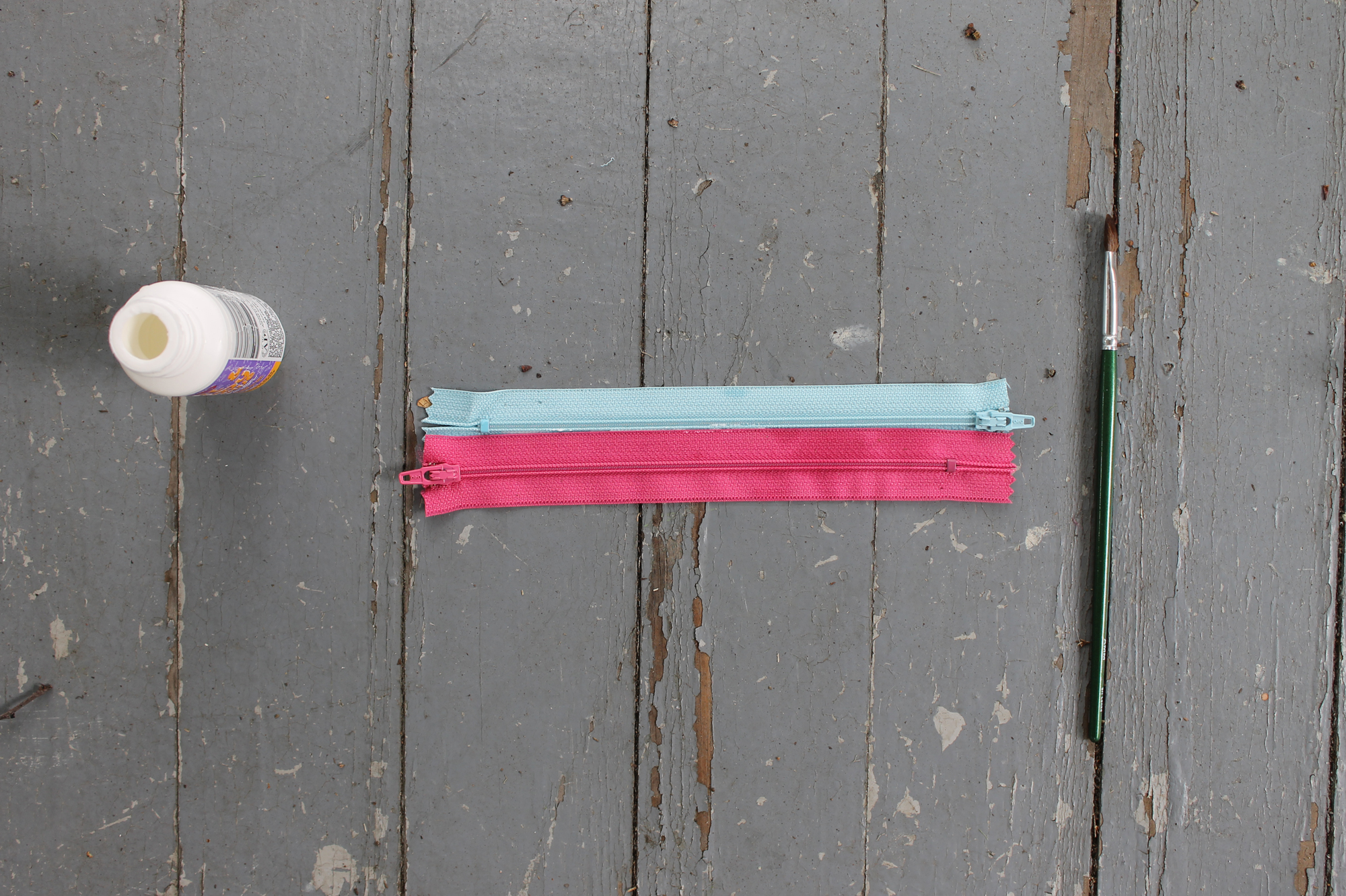 Zipper bracelet after it is glued