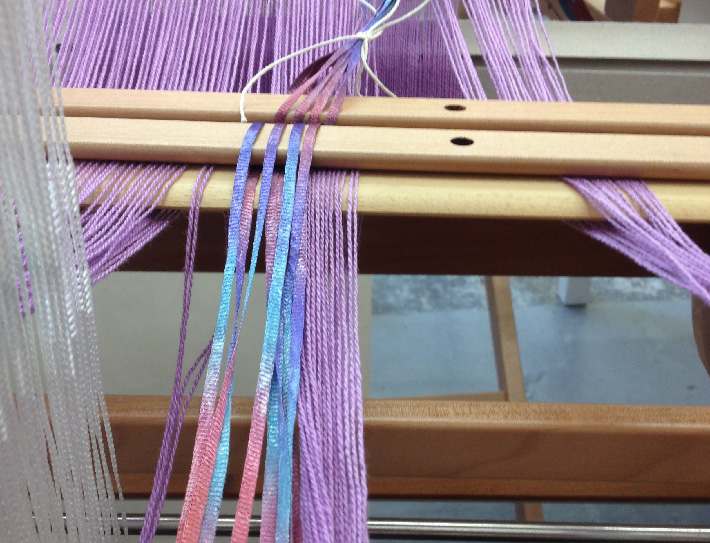 threading supplementary ribbon warp